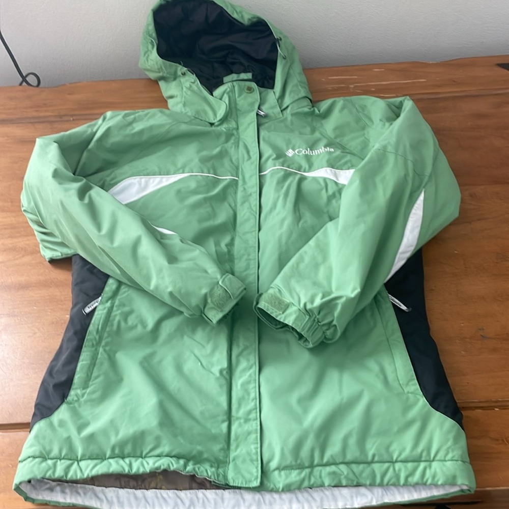 Columbia Green and White Jacket Size Medium - Picture 14 of 15
